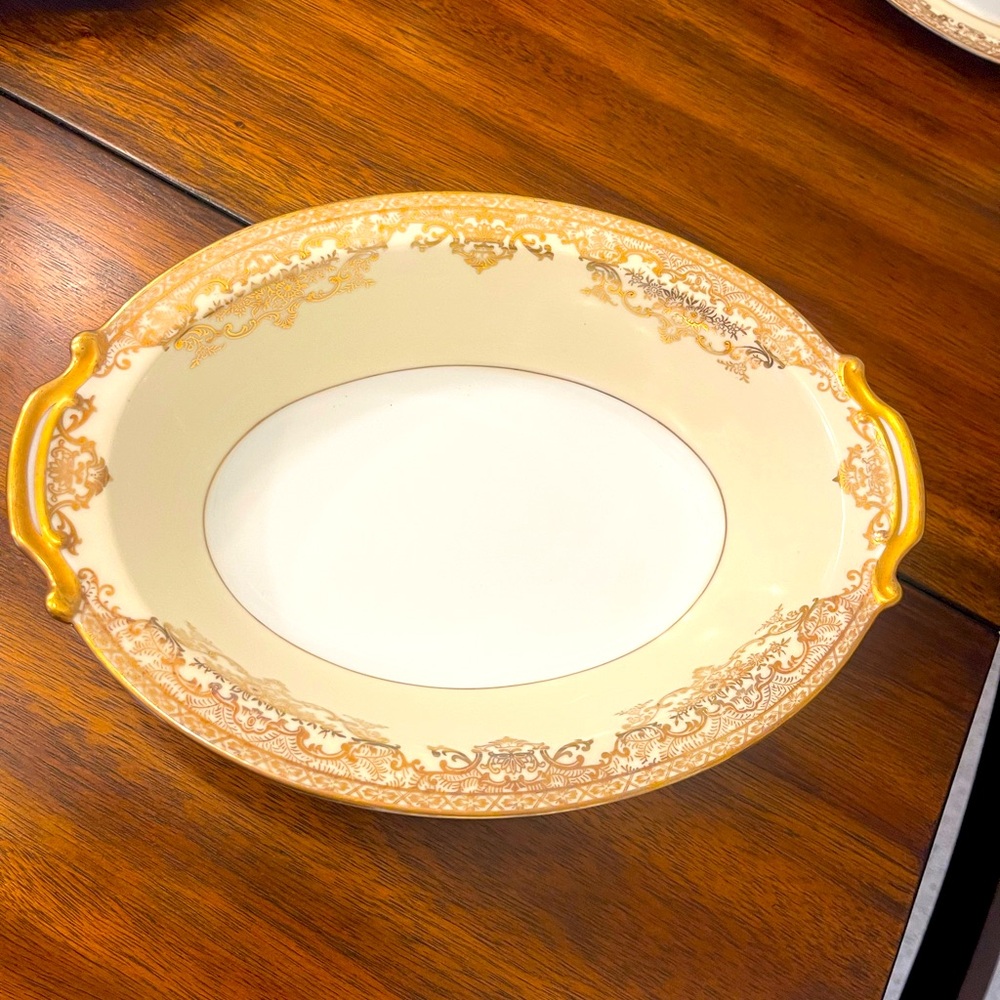 Guilda soup bowl16 inch oval serving platter by Noritake